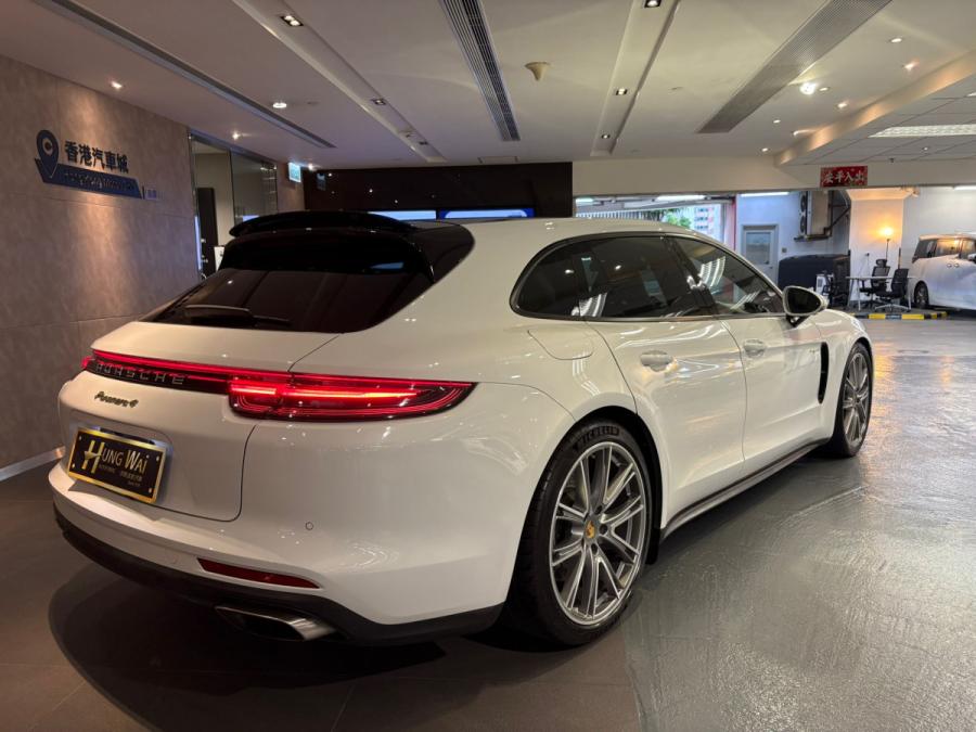 Panamera Sport Turismo 4 E-Hybrid - Image 2